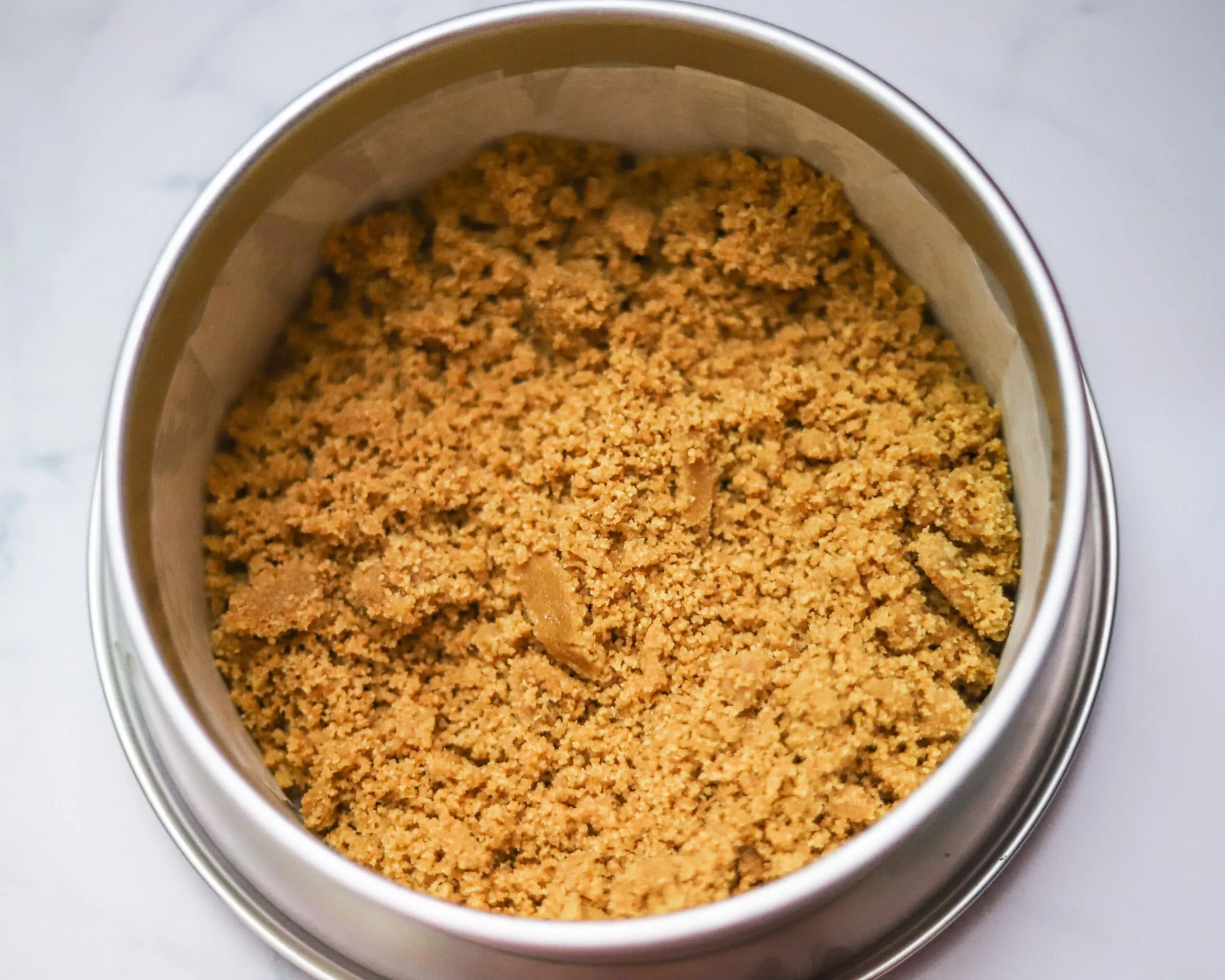 Earl Grey Cheesecake Step 1. This Earl Grey Cheesecake is a holiday favorite dessert, with a creamy texture, and delicate flavor. It has an Earl Grey tea-infused cheesecake filling and a Biscoff buttery, crisp crust. This tea-infused cheesecake is the perfect dessert for any occasion.