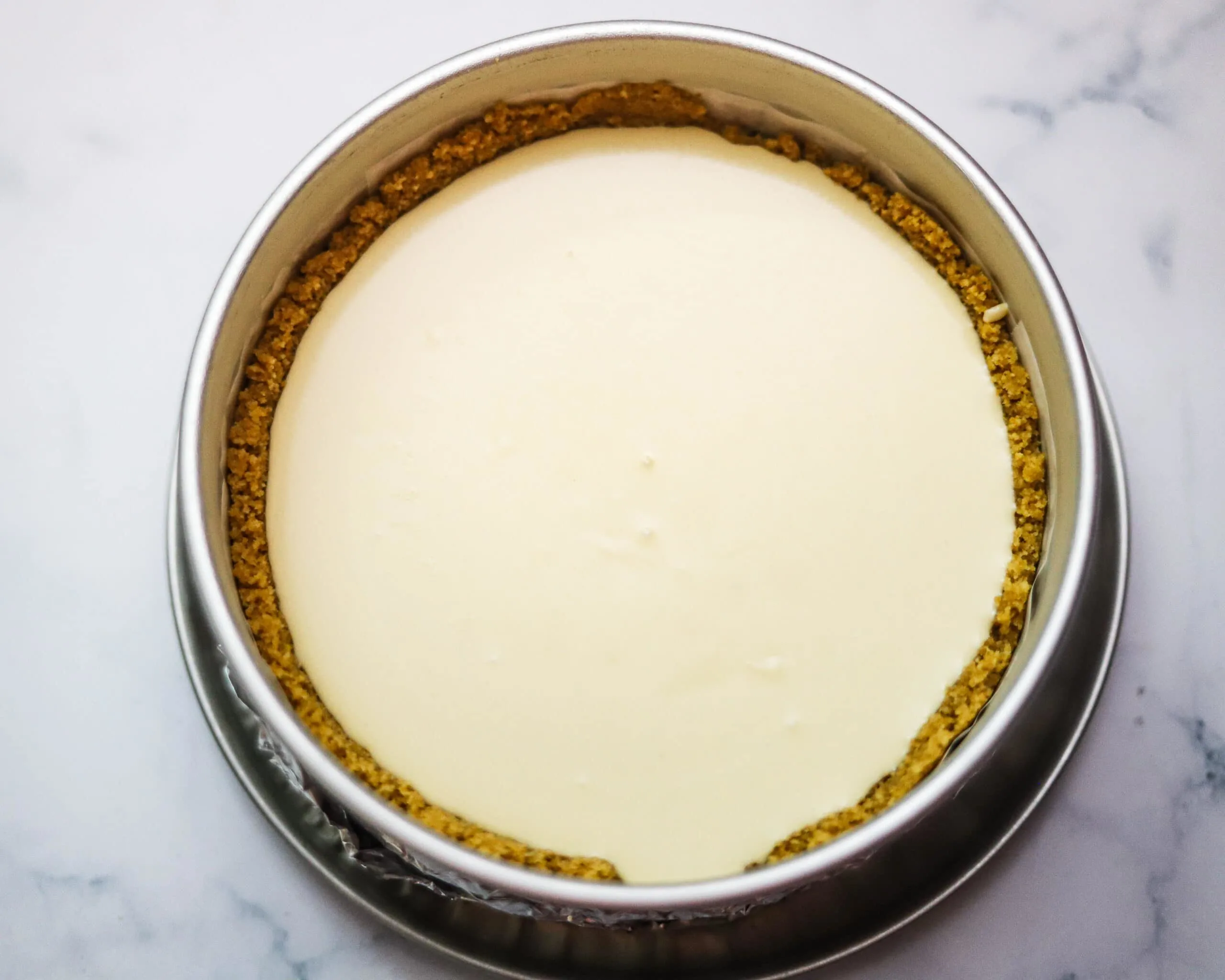 Earl Grey Cheesecake Step 3. This Earl Grey Cheesecake is a holiday favorite dessert, with a creamy texture, and delicate flavor. It has an Earl Grey tea-infused cheesecake filling and a Biscoff buttery, crisp crust. This tea-infused cheesecake is the perfect dessert for any occasion.
