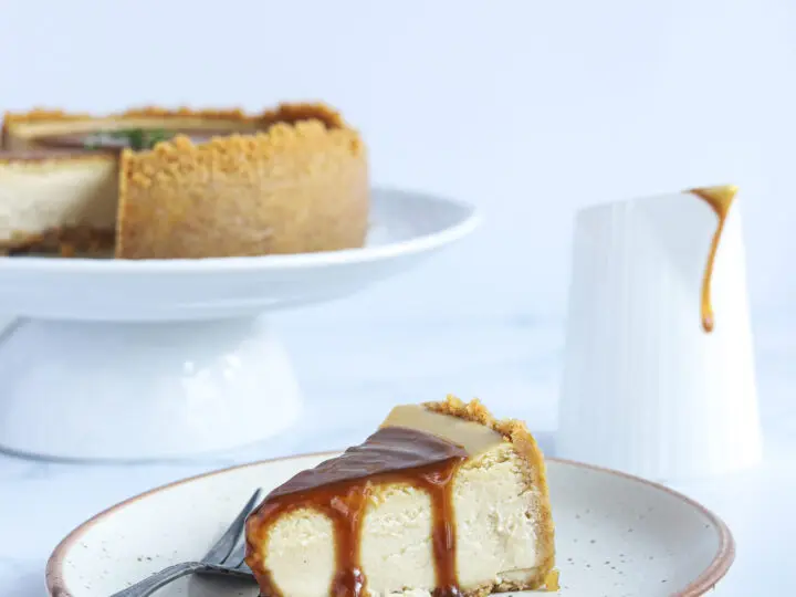 Earl Grey Cheesecake Plated. This Earl Grey Cheesecake is a holiday favorite dessert, with a creamy texture, and delicate flavor. It has an Earl Grey tea-infused cheesecake filling and a Biscoff buttery, crisp crust. This tea-infused cheesecake is the perfect dessert for any occasion.