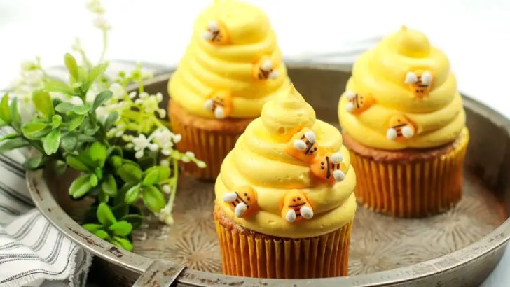 Bumblebee Honey Cupcakes with Honey Cream Cheese Frosting. These Bumblebee Honey Cupcakes with Honey Cream Cheese Frosting are insanely delicious. Made with a touch of honey and cinnamon, these bumblebee inspired cupcakes are almost too cute to eat.