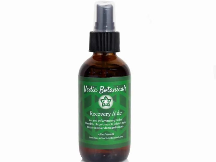 A traditional and complex formula of herbs crafted to reduce inflammation in the muscles and joints, and to increase circulation - easing pain and speeding recovery after workouts.