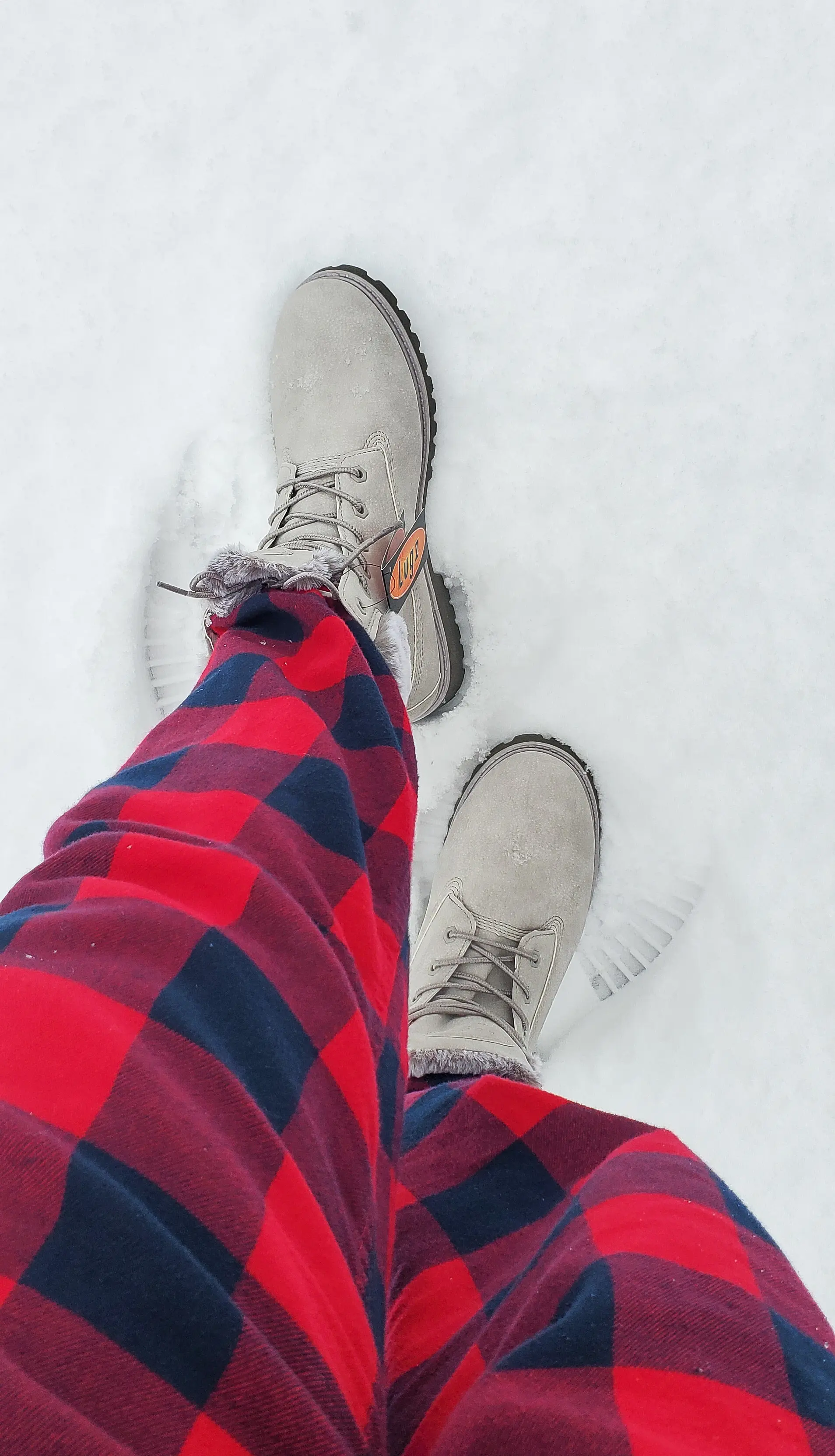Lugz Convoy Fur Boot Point of View. Easy to style and fits seamlessly into my winter wardrobe. Read why I'm recommending this comfy and stylish gift in my Lugz Convoy Fur Boot Review.