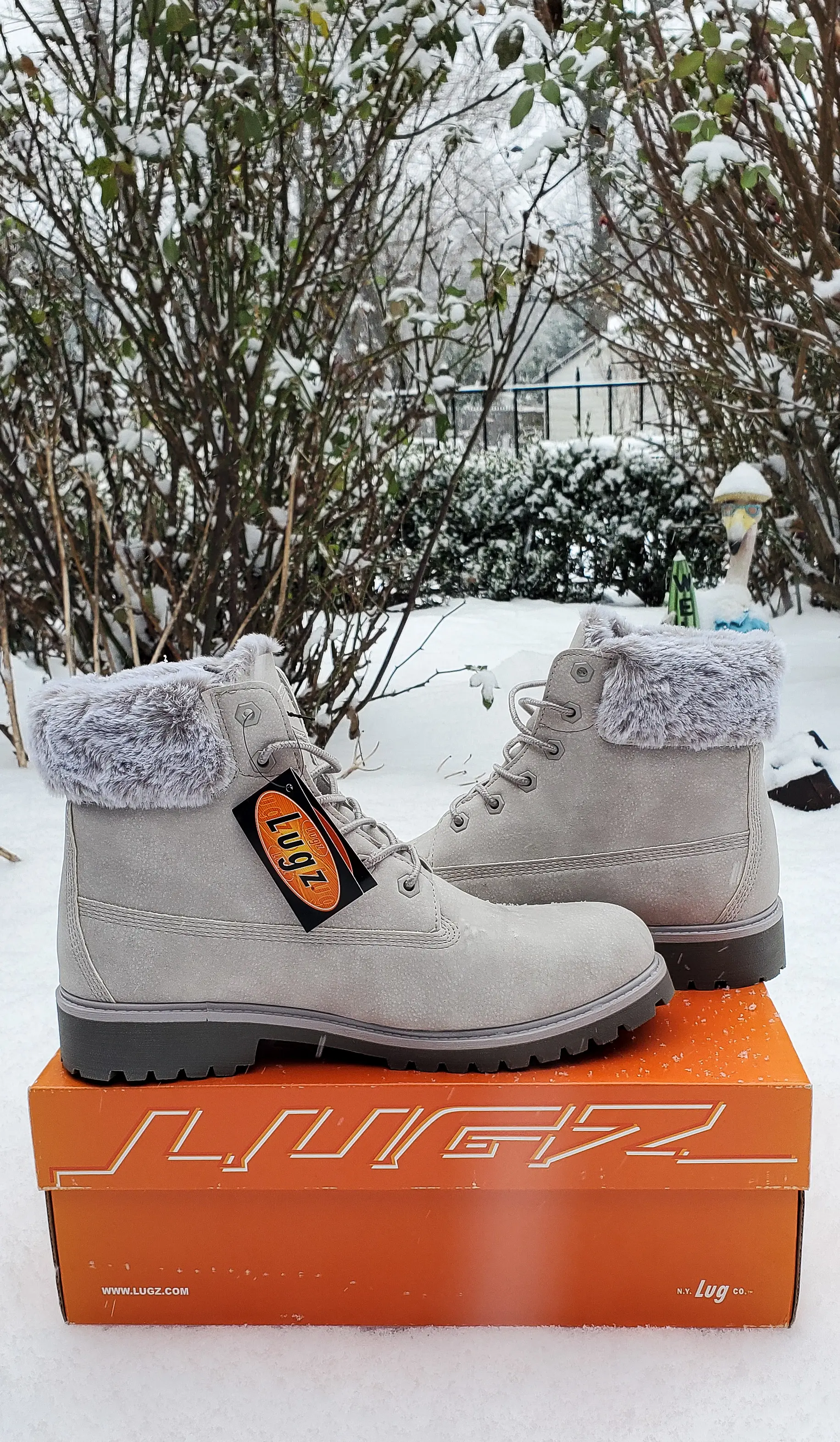 Lugz Convoy Fur Boot Review. Easy to style and fits seamlessly into my winter wardrobe. Read why I'm recommending this comfy and stylish gift in my Lugz Convoy Fur Boot Review.