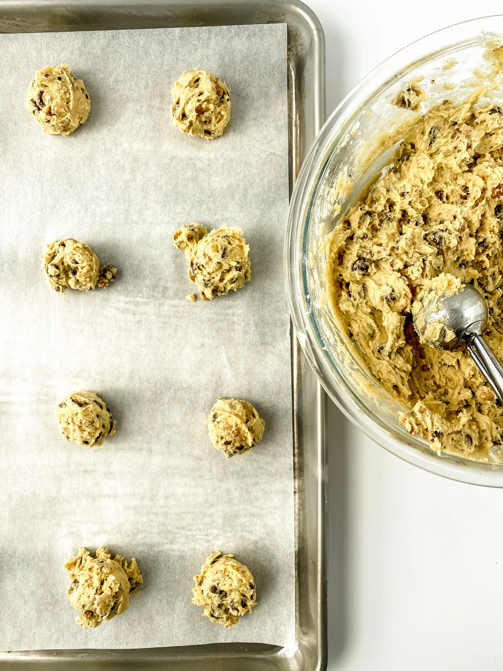 The secret is out! Hilton has finally released its top-secret Doubletree Chocolate Chip Cookies recipe. This authentic recipe for their famous Chocolate Chip Cookies is now available for home bakers. Now you can bake Hilton&rsquo;s signature DoubleTree Cookies at home!