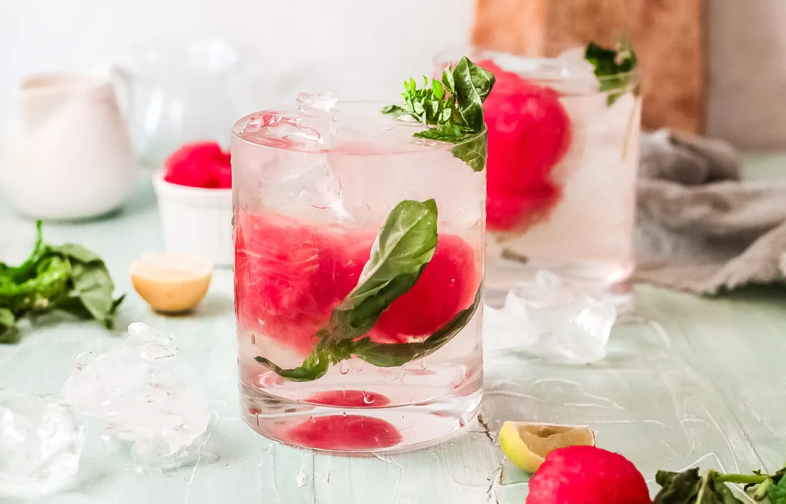 Enjoy this refreshing Sparkling Watermelon Juice on a hot summer day. Made with fresh ingredients, including watermelon and basil leaves, It's the perfect summer drink.