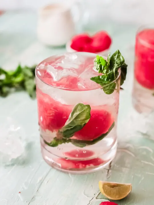 Enjoy this refreshing Sparkling Watermelon Juice on a hot summer day. Made with fresh ingredients, including watermelon and basil leaves, It's the perfect summer drink.