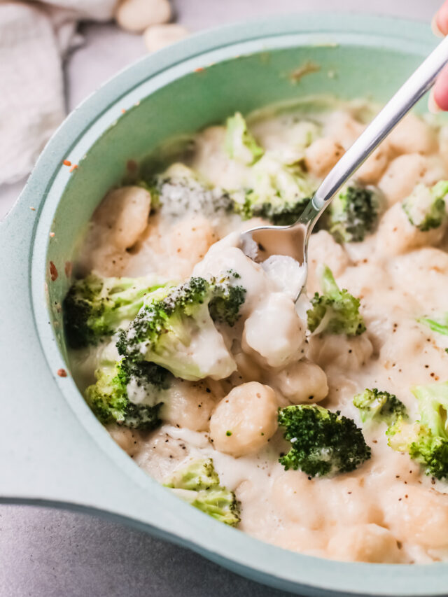 One-Pot Cheesy Broccoli Gnocchi