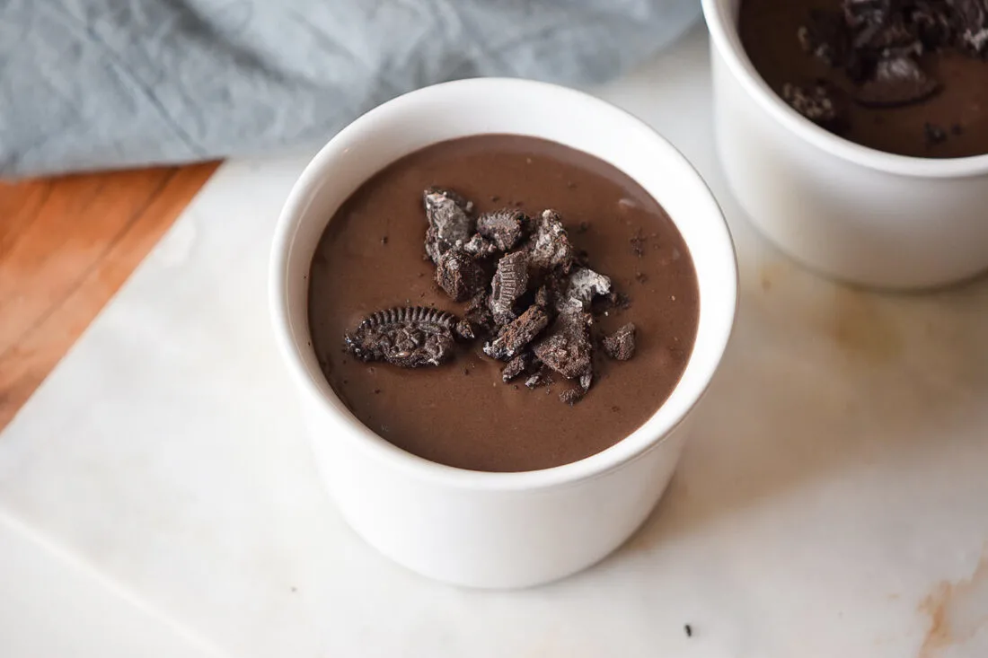 Better than boxed pudding, this easy homemade chocolate pudding is made with a few simple ingredients, plus a special ingredient, crushed cookies. Use this pudding recipe for pie filling and frozen pudding pops!