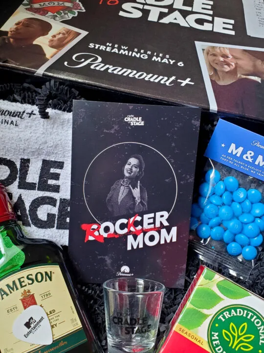 To celebrate the May 6th premiere of Dave Grohl and Virginia Hanlon Grohl's unscripted series FROM CRADLE TO STAGE, Paramount+ and MTV Entertainment Group sent me this awesome mailer! I love everything about this! If there was ever a box fit for a rockin mom, this would be it!