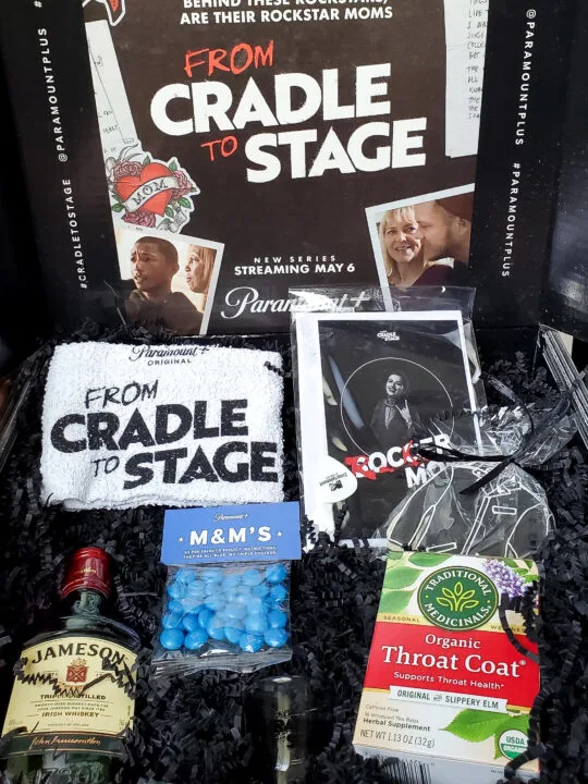To celebrate the May 6th premiere of Dave Grohl and Virginia Hanlon Grohl's unscripted series FROM CRADLE TO STAGE, Paramount+ and MTV Entertainment Group sent me this awesome mailer! I love everything about this! If there was ever a box fit for a rockin mom, this would be it! 