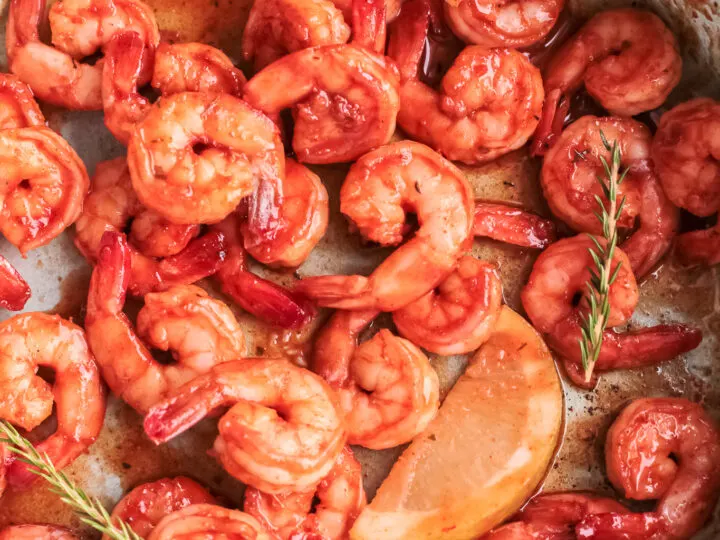 This quick and easy Mexican Shrimp recipe that's ready in just 20 minutes! It's a one-pot dinner dish with plump juicy shrimp, cooked in a spicy Mexican shrimp seasoning, serve with cilantro lime rice or in tacos.