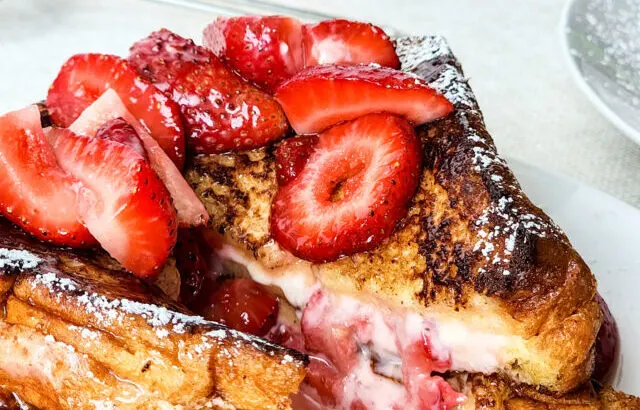 the best Strawberry Cheesecake French Toast. If you are looking for an easy stuffed French toast recipe, then you must try this Strawberry Cheesecake French Toast! The strawberry cheesecake filling takes this French toast to the next level. It’s made with fresh strawberries and is the best quick, and easy breakfast or brunch dish.