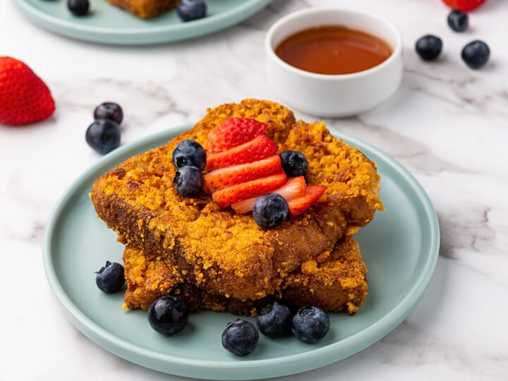 Looking for a fun and easy holiday breakfast idea? Say hello to Cap’n Crunch French Toast, a whimsical twist on a classic that’s crunchy on the outside, fluffy on the inside, and full of nostalgic holiday magic. Whether you're whipping this up for a festive Christmas morning breakfast, a cozy weekend brunch, or even a sweet brinner treat, this recipe is guaranteed to bring smiles all around.